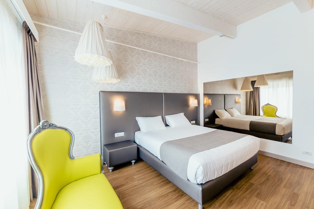 Diamante Mhotel Колленьо Экстерьер фото
